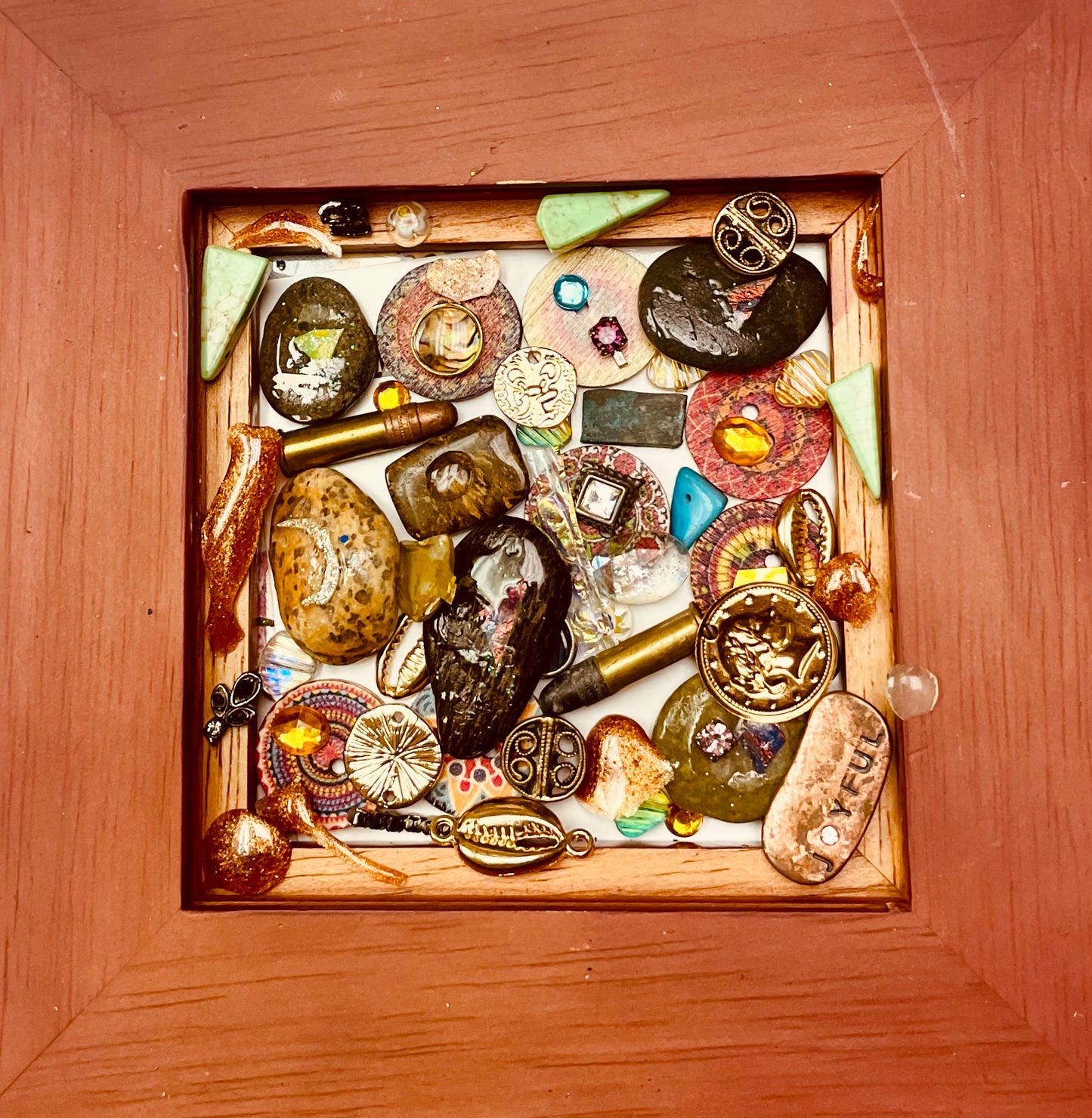 Resin Pour - “Knick Knacks”